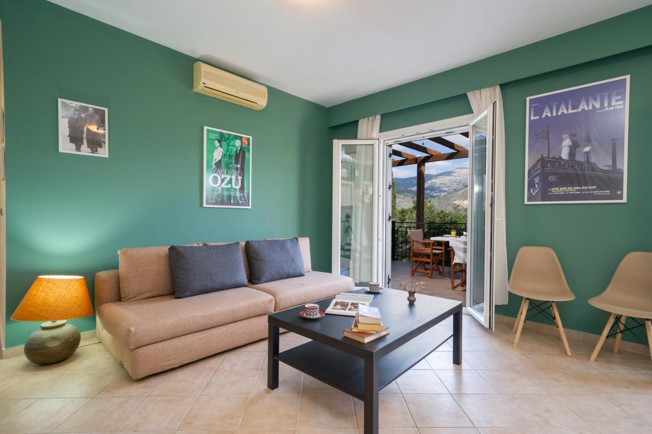 فيلا Cinema Themed House In Argostoli المظهر الخارجي الصورة