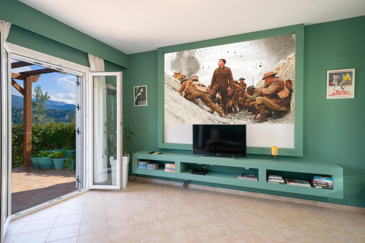 فيلا Cinema Themed House In Argostoli المظهر الخارجي الصورة